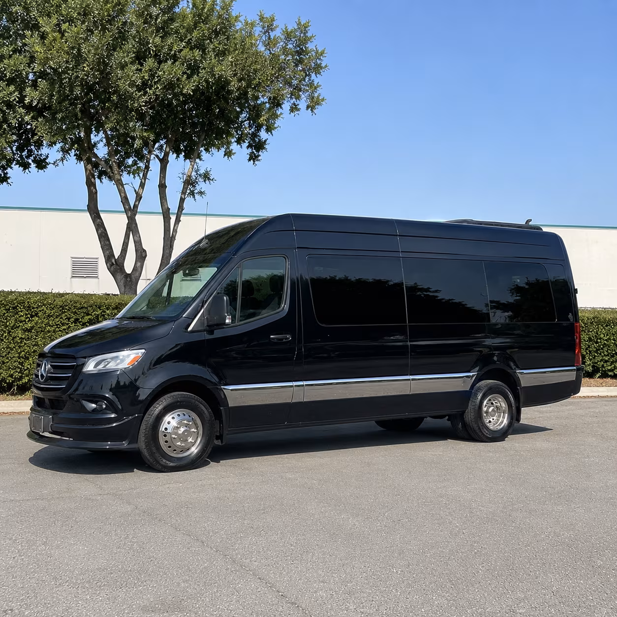 Fort Worth Airport Shuttle & Transportation party bus exterior