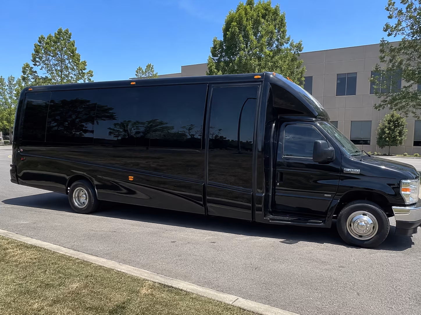 Fort Worth Winery Tour & Pub Crawl Transportation pickup coordination