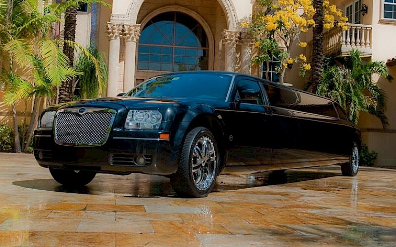 Fort Worth Black Chrysler Limo